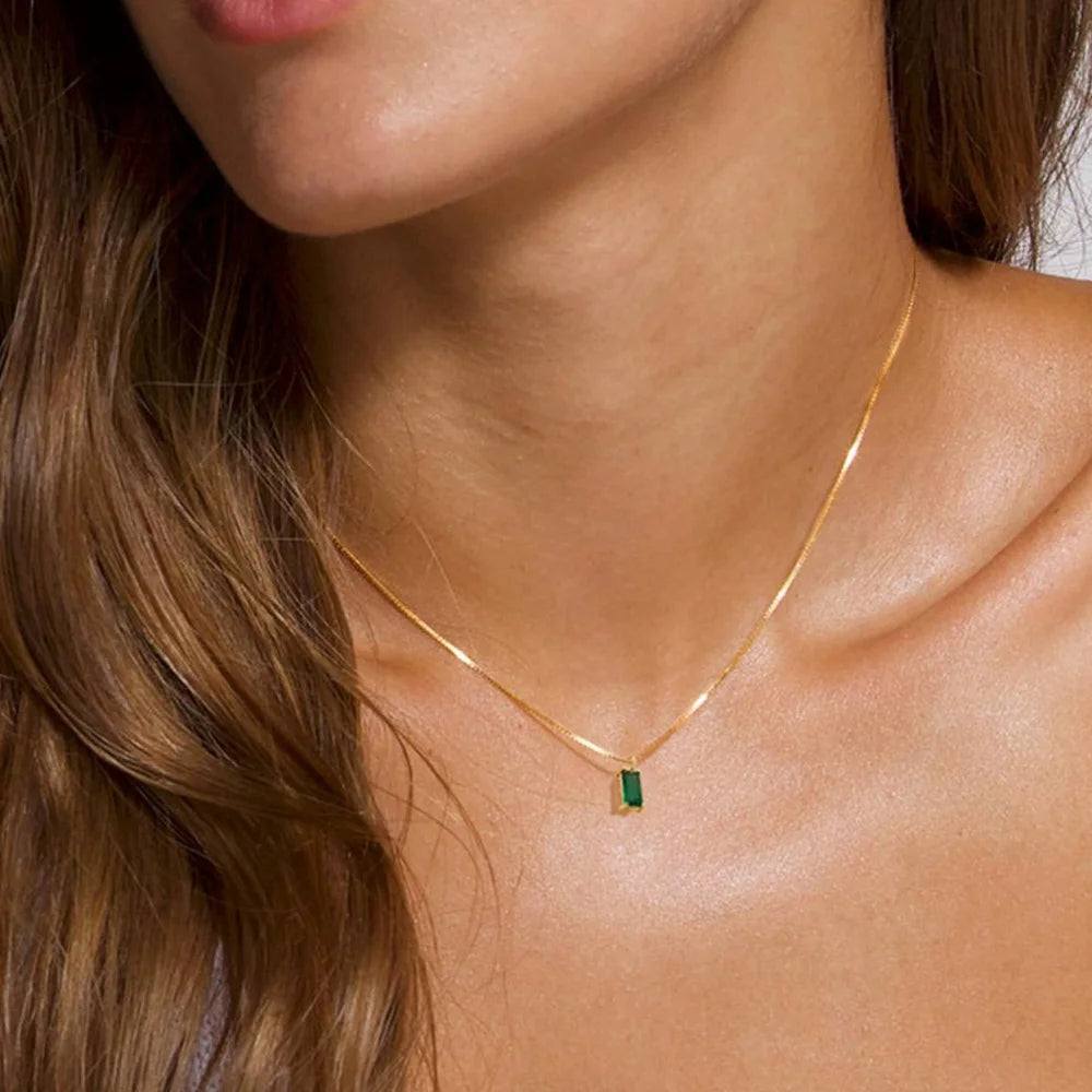 MEDFOLY Collier de pendentif Pierre de naissance plaqué or hypoallergénique zircone cubique